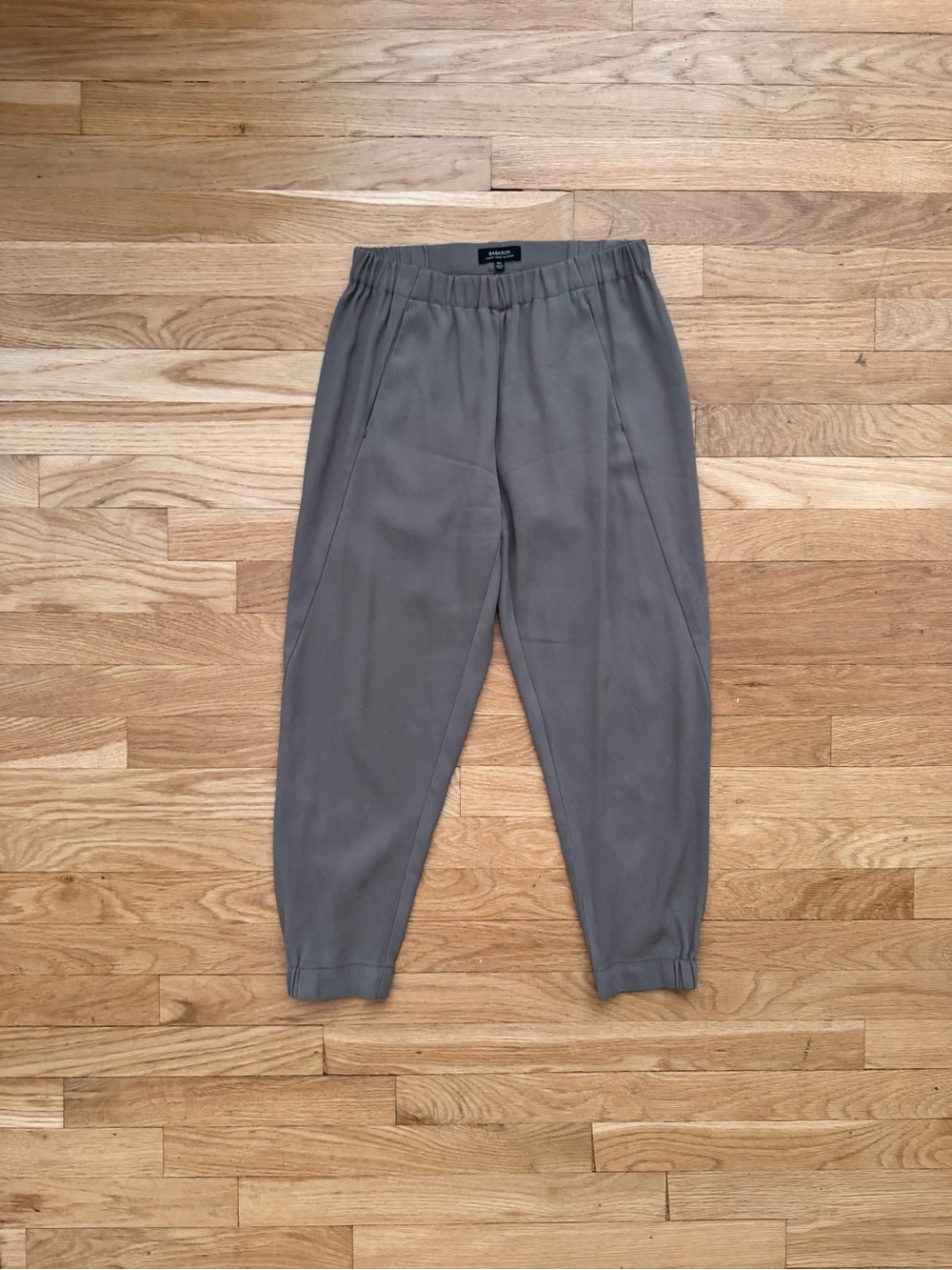 Aritzia Taupe Jogger Pants